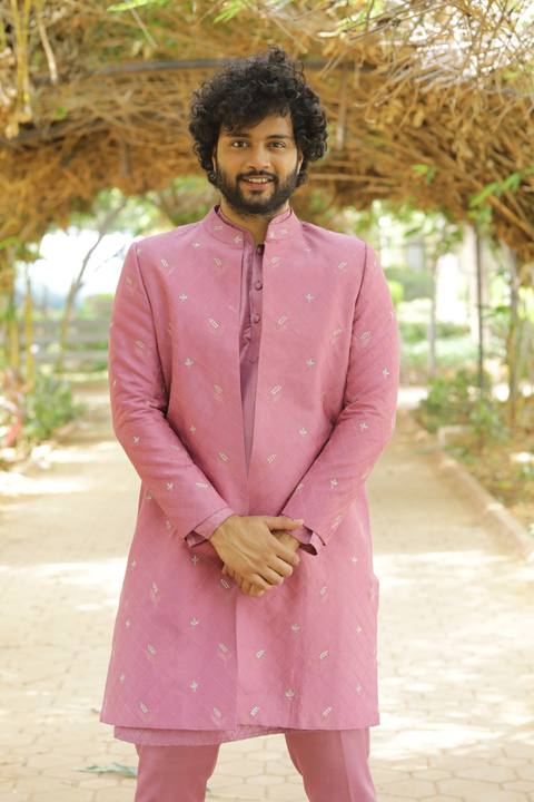 Frein β Dusty Pink Hand Embroidered Dupion Silk Indo-Western Set