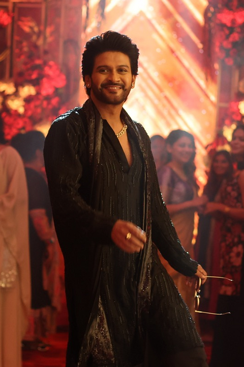 Kala Viraj β Black Hand Embroidered Falling Raw Silk Kurta