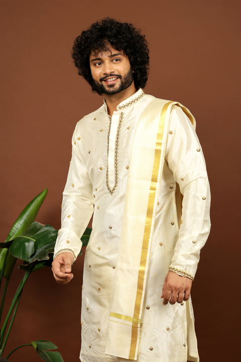 Arav β Off-White Gold Zardozi Hand Embroidered Pattu Kurta Set