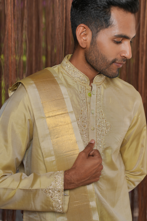 Sharvariya Kanjivaram β Olive Thread Embroidered Kanjivaram Pattu Silk Kurta Set