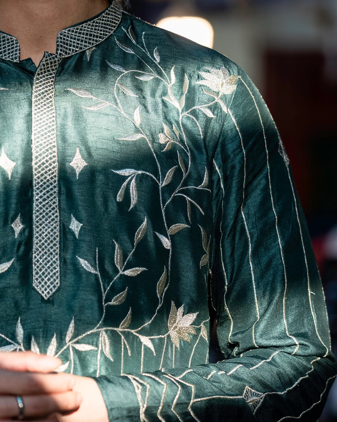 Model wearing a handcrafted Rangu designer kurta on the streets of Hyderabad