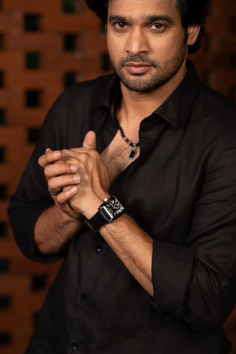 Summer Breeze — Black Linen Shirt