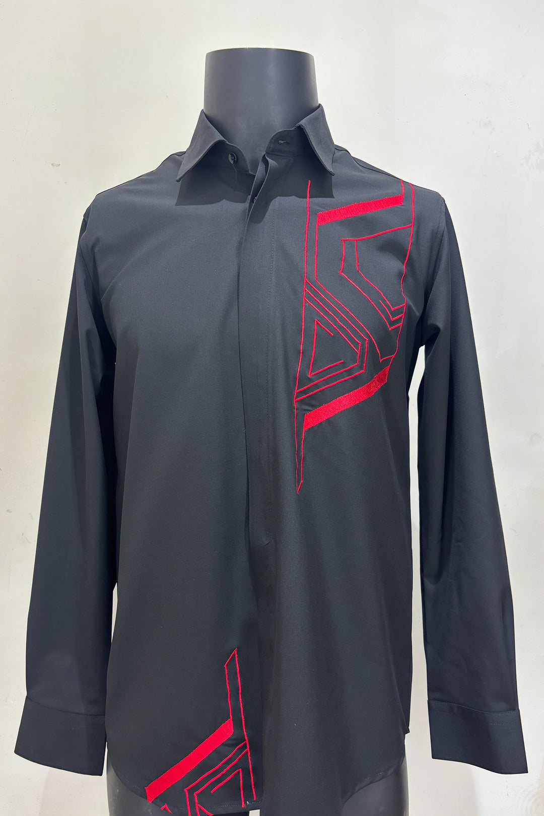 Axton — Black Thread Embroidered 4-Way Stretch Shirt