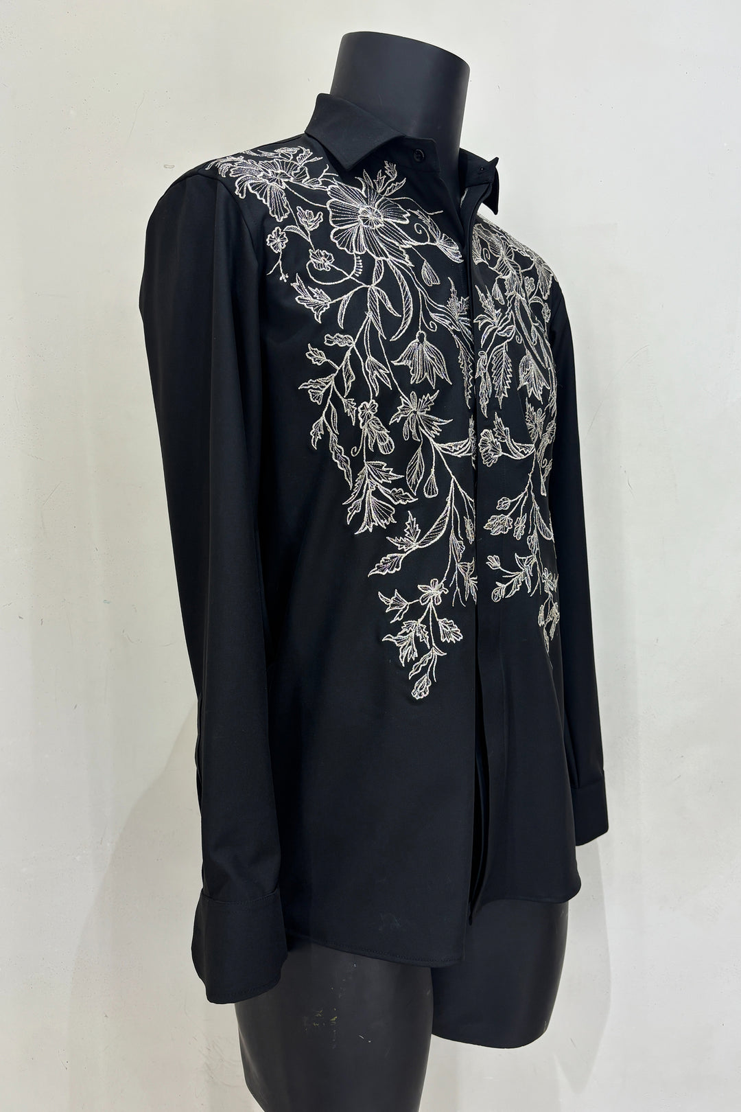 Vine — Black Thread Embroidered 4-Way Stretch Shirt