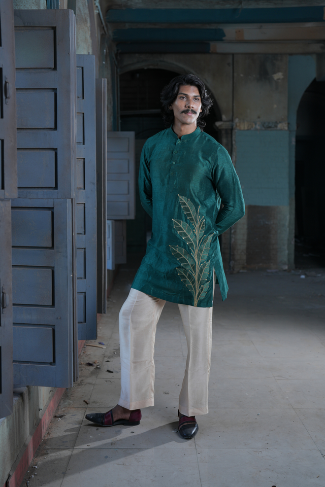 Vanika — Deep Emerald Leaf Motif Thread Embroidered Falling Raw Silk Kurta