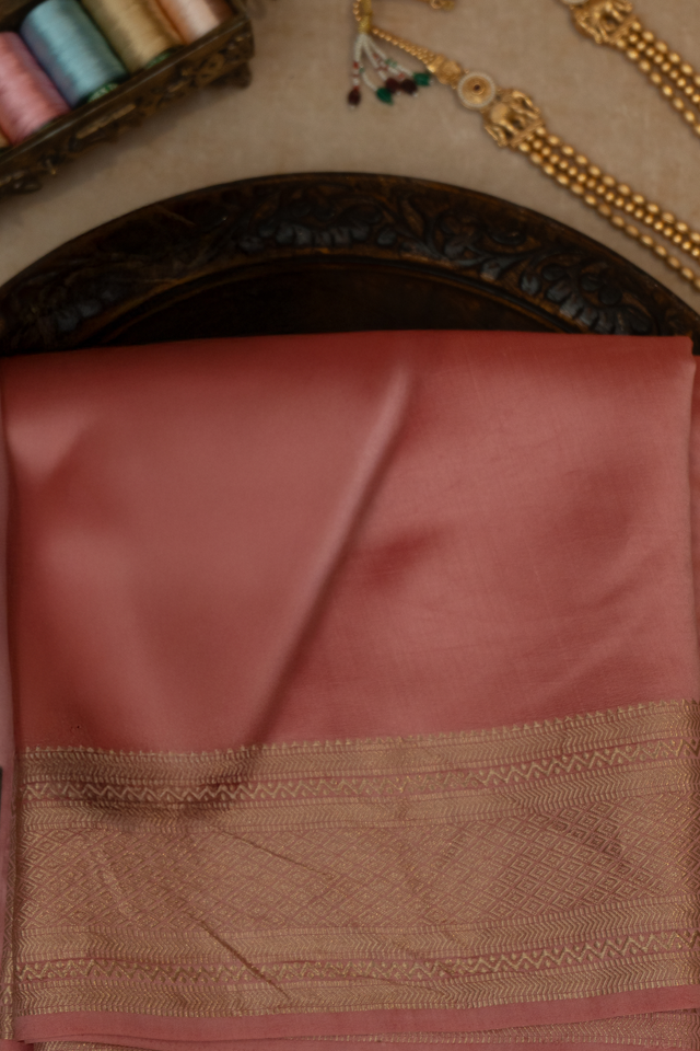 Kusuma — Floral Blush Raghukula Pattu Silk Fabric