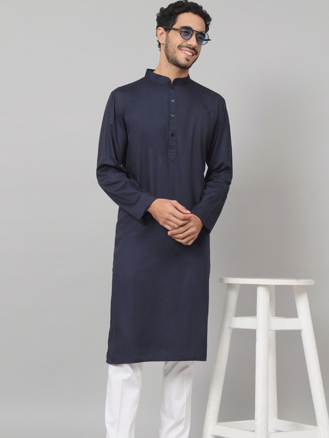Navy blue solid