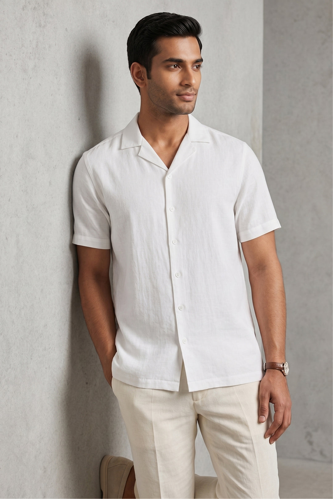 White linen shirt with relaxed fit and classic collar — Terra by HILO DESIGN