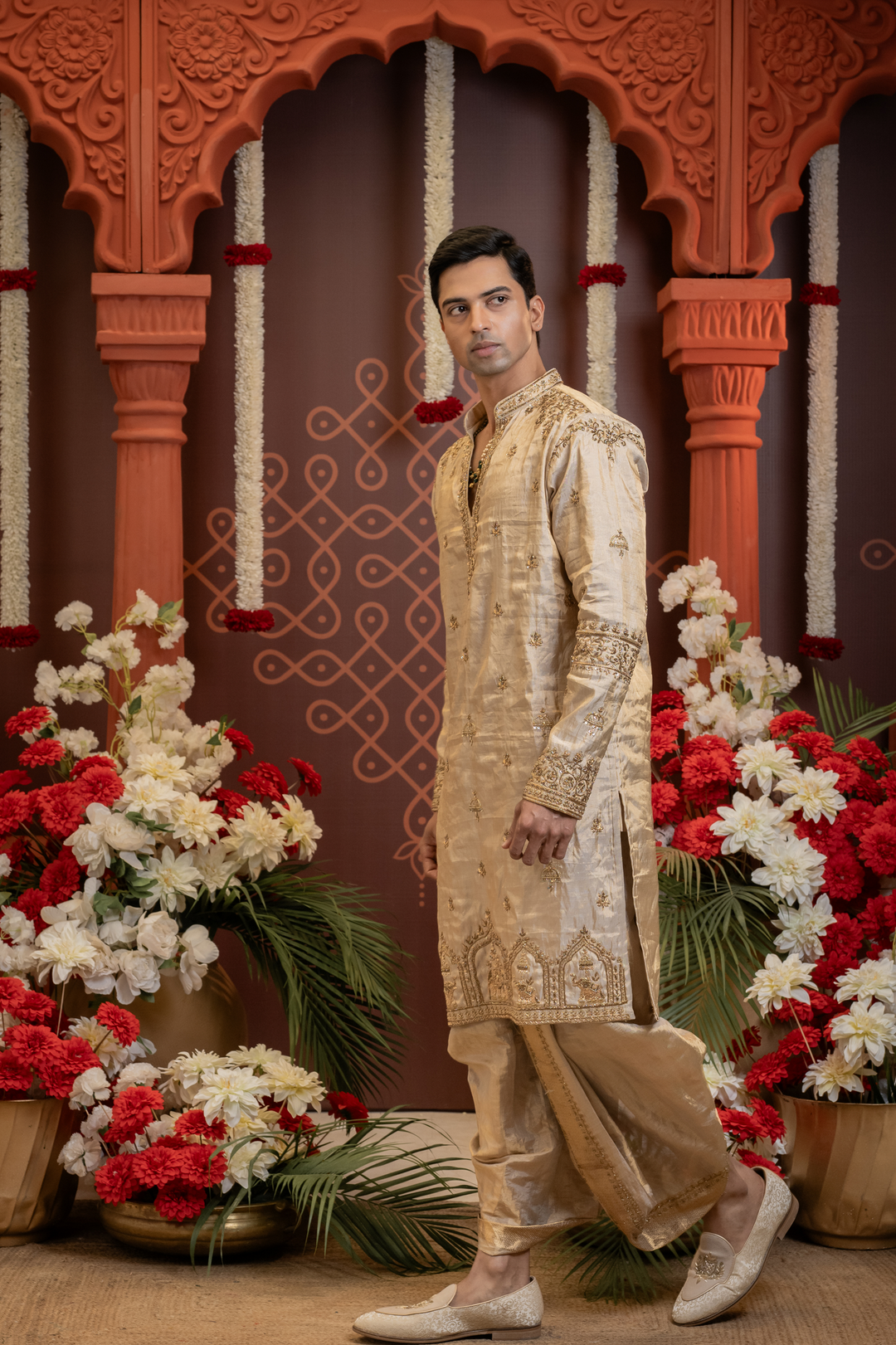 Shriman — Gold Hand Zardozi Yoke, Booti &amp; Temple Arch Border Embroidered Double Pure Tissue Kurta Set