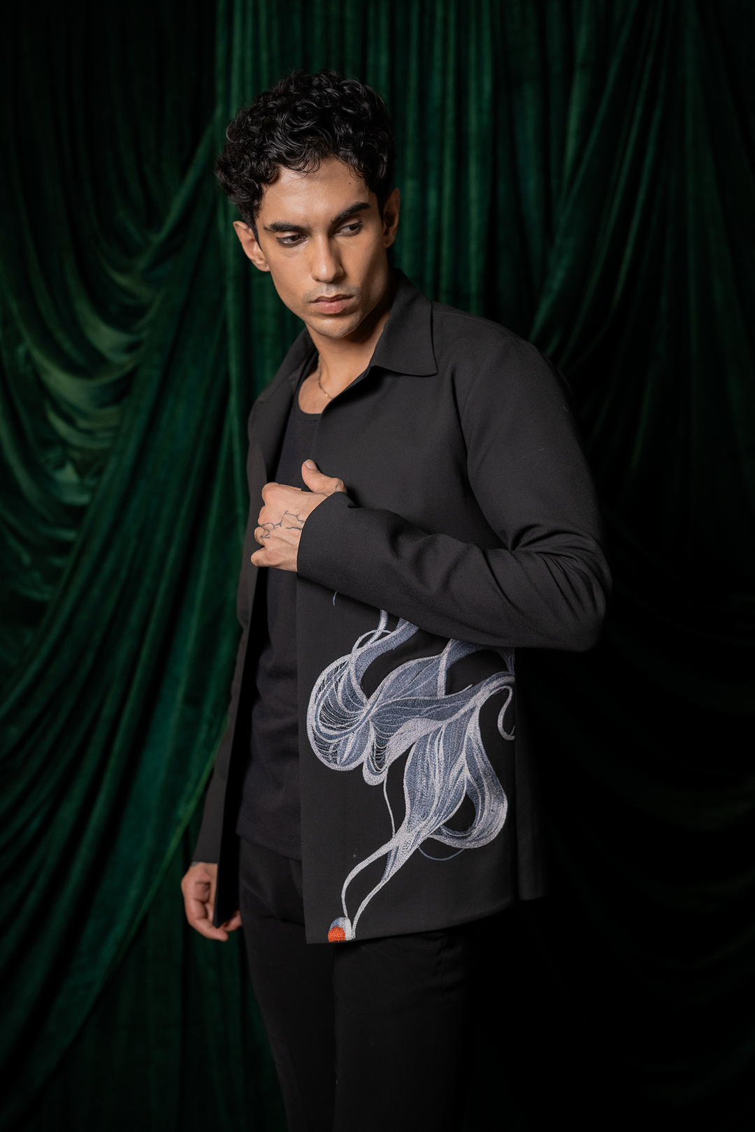 Onyx — Black 4-Way Stretch Wave Shacket Set