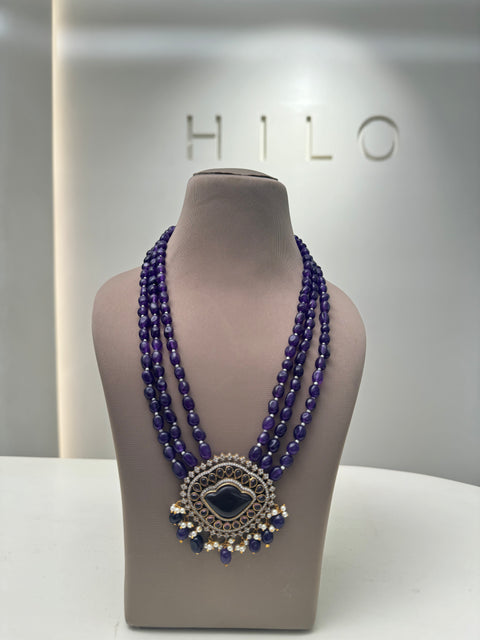 Midnight Elegance — Black Gold Statement Necklace