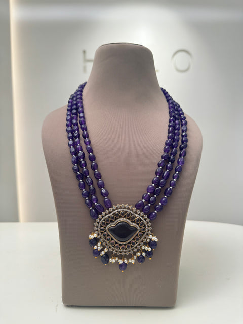 Midnight Elegance — Black Gold Statement Necklace