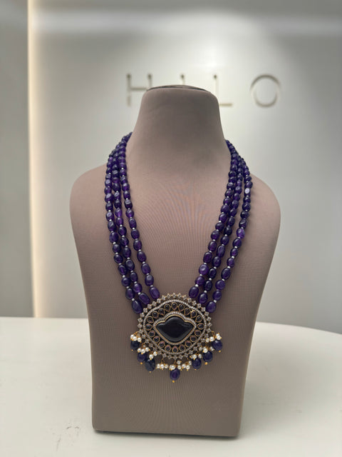 Midnight Elegance — Black Gold Statement Necklace