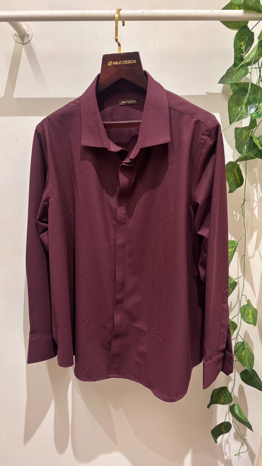 Burdeos — Burgundy Concealed Placket 4-Way Stretch Shirt