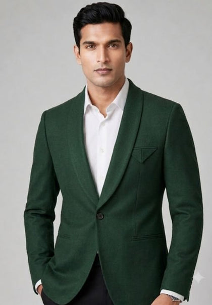 Single-breasted, one button shawl lapel blazer with welt pockets