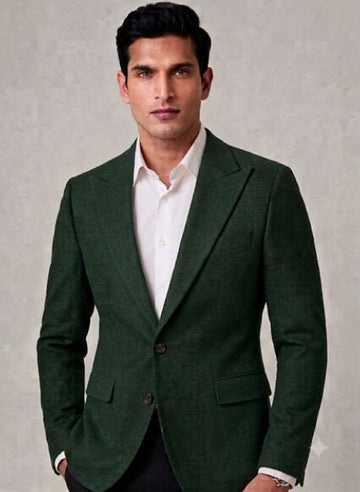 Single-breasted, two buttons peak lapel blazer with flap pockets