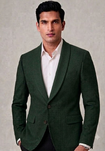 Single-breasted, two buttons shawl lapel blazer with flap pockets
