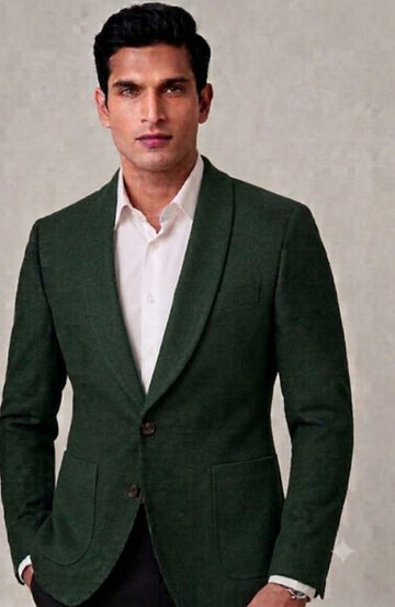 Single-breasted, two buttons shawl lapel blazer with patch pockets